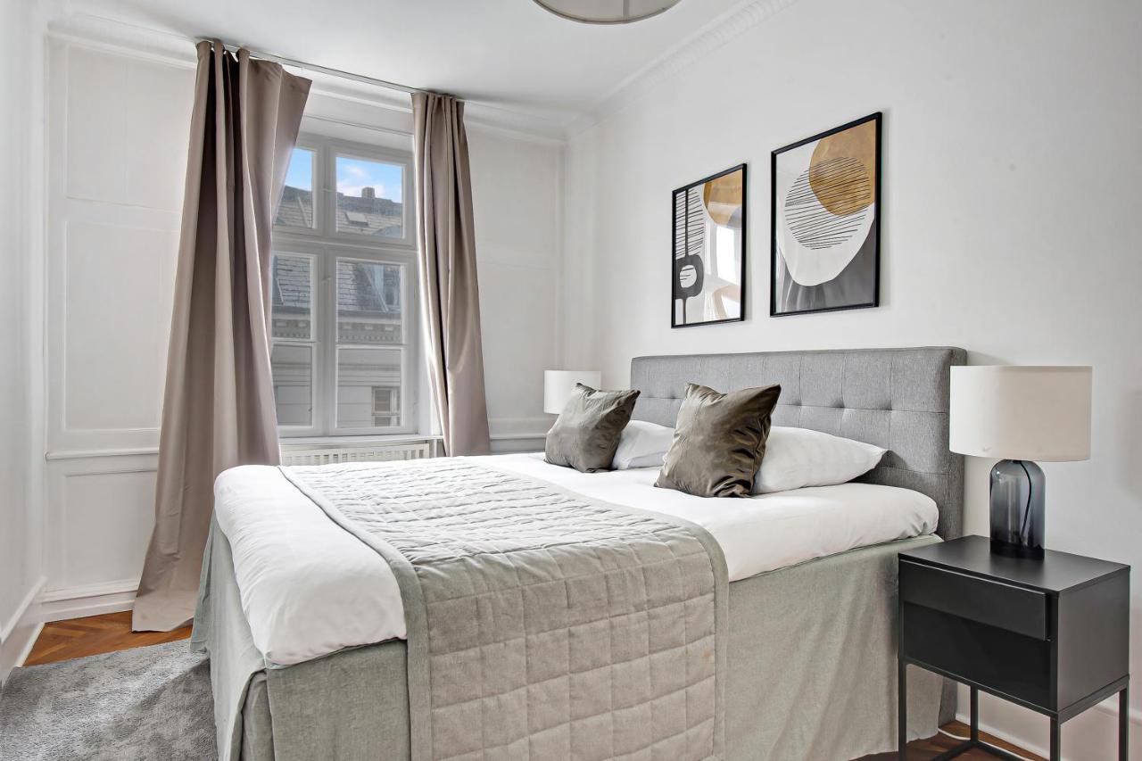 Sanders Square - Spacious Six-Bedroom Apartment Near Amalienborg Kopenhaga Zewnętrze zdjęcie