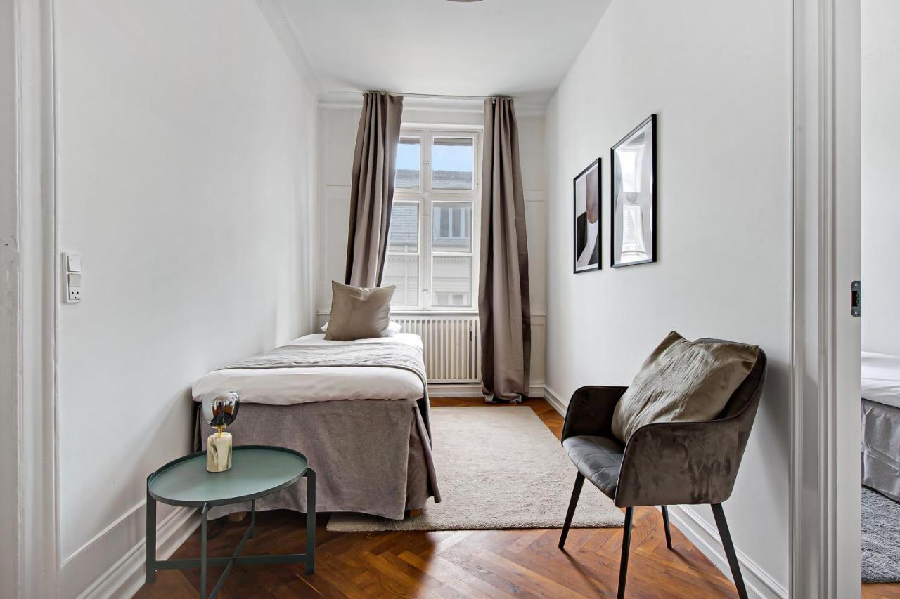 Sanders Square - Spacious Six-Bedroom Apartment Near Amalienborg Kopenhaga Zewnętrze zdjęcie